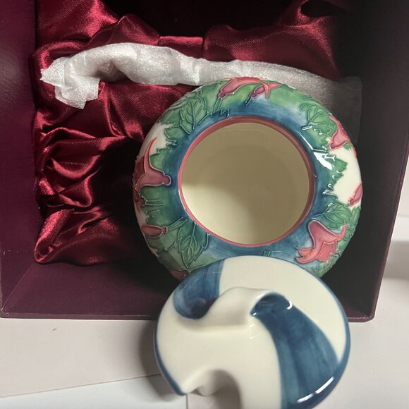 Benaya Fuchsia Garden Creamer and Sugar Bowl set with spoon - Picture 5 of 8